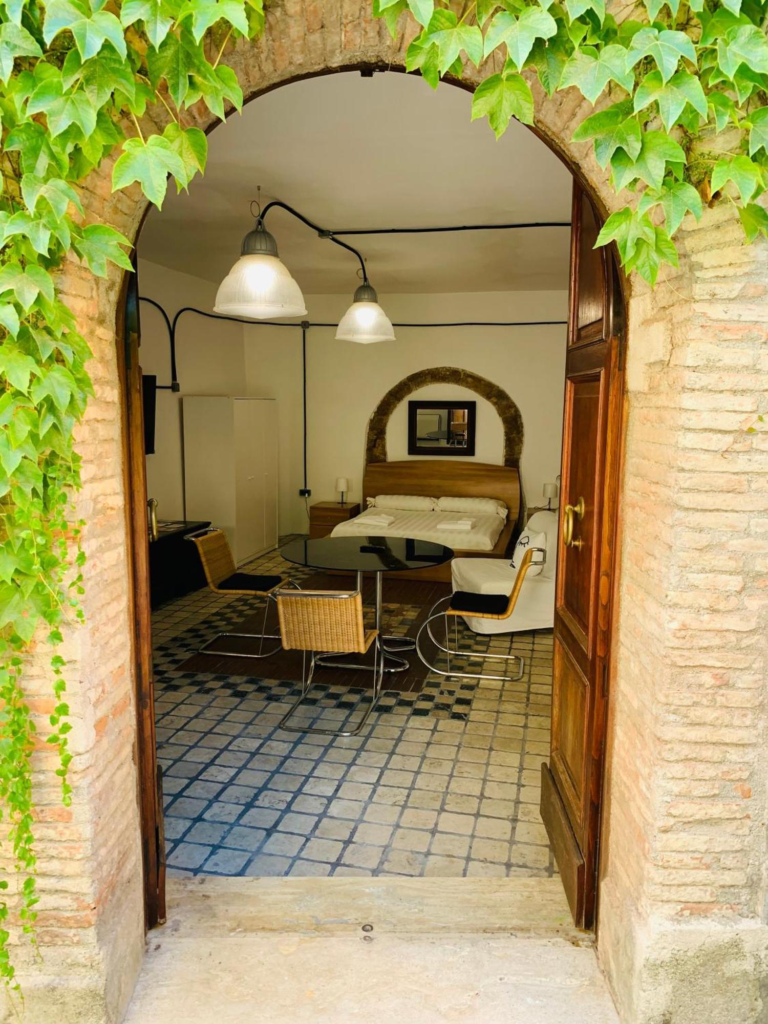 Porta Conca Apartments Риети Екстериор снимка